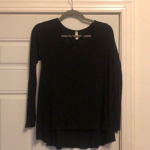 Black Elan Drapey Long Sleeve Blouse